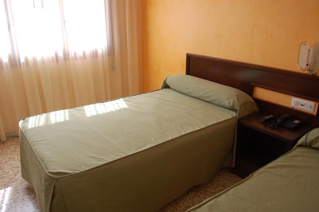 Hotel Balfagon Calanda Rum bild